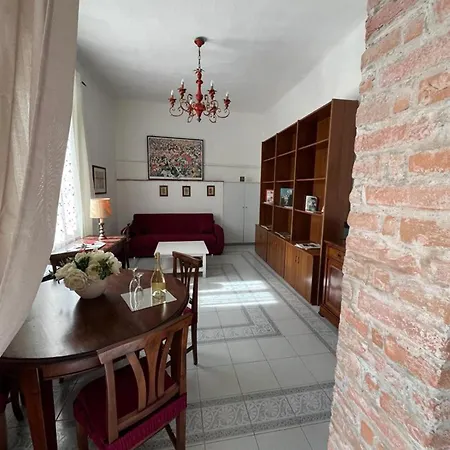 Crilo Apartment *
